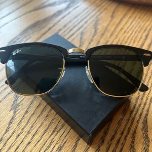 Ray-Ban Clubmaster RB3016 W0365 Classic Black Frame/black Classic